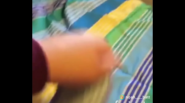 Horny girls masterbates and squirts