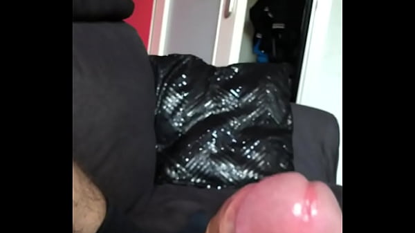 Play MP4 - Strongest cumshot hits the camera&excl;&excl;&excl;