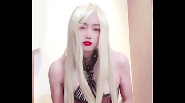 Play MP4 - Selena Sister-Shemale wearsred fishnet stockings and palazzo skirt and masturbates and cums on her legs