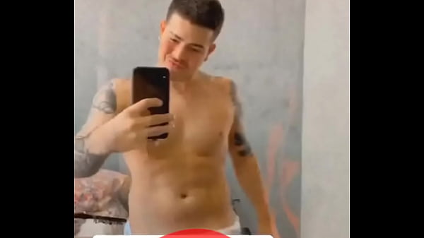 MC Jottap&ecirc_ com a ROLA LATEJANDO na TOALHA de banho