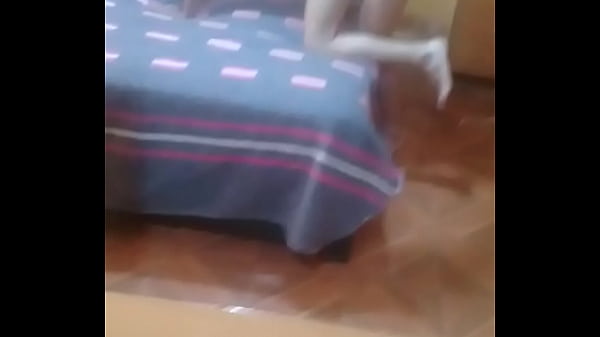 Colombiano me folla en hotel 