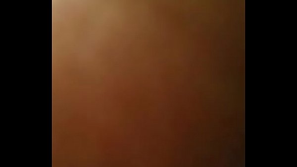 Negao pegando ela de quatro enterrando tudinho sem do