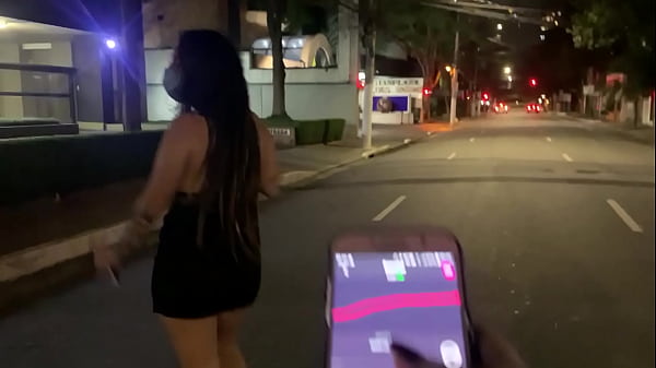 Play MP4 - Fui no mercado com vibrador na buceta e minha amiga controlou