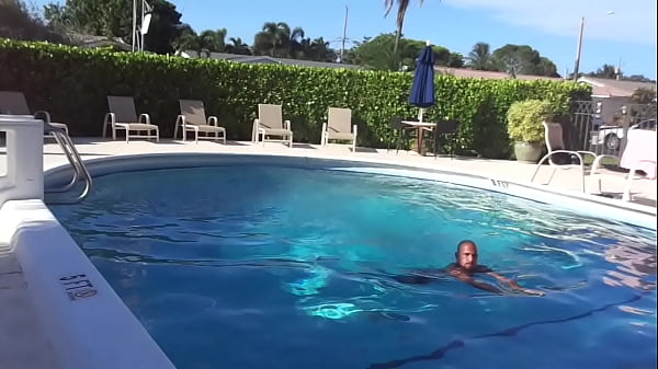 DIVING_INTO AMAZING POOL ON A SUNNY DAYPORNSTAR MAXXX_LOADZ