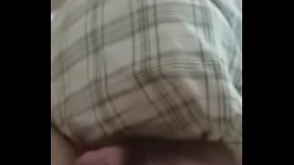 Im masturbating my small dick and cumming a lot of sperm 