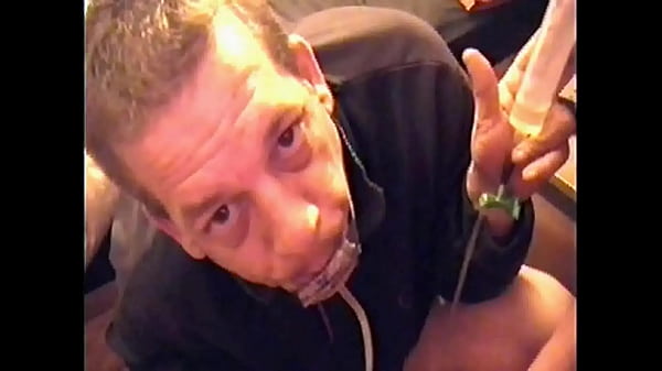 bisexual mark wright swollows a180 ml_of his own piss_threw a_homemadepiss tube