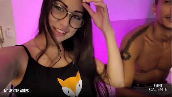 QUASE GOZEI COM A GARGANTA PROFUNDA DA MEL KHALIFA (Parte 2) 