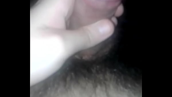 masturb&aacute_ndome un poco para la c&aacute_mara