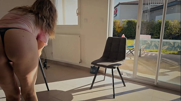 Nonton Milf Cleaning The House In Underwear Gets Fucked By Young Man thumbnail