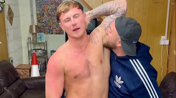 When he tells his gf he&rsquo;s getting a post gym shower wetwill 22 