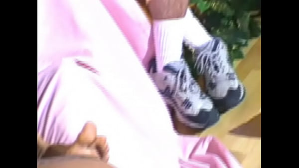 Play MP4 - Brunette getting double cock fuck