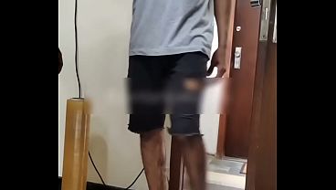 Cliente negro alto que n&atilde_o tirava o olho do meu pau