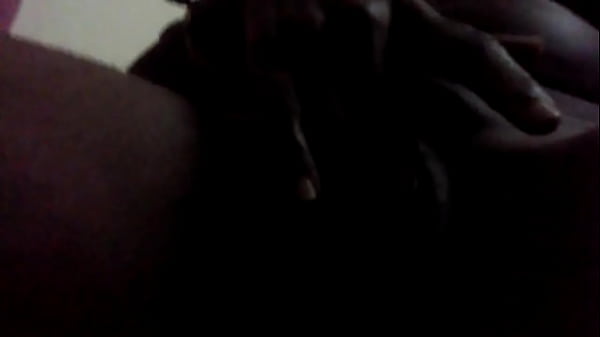 Nonton My Slut Rubbin Her Pussy 4 Me thumbnail