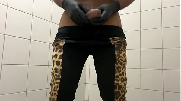 Experimentando cal&ccedil_a nova e fazendo uma practical vibrations de tantra skin sex