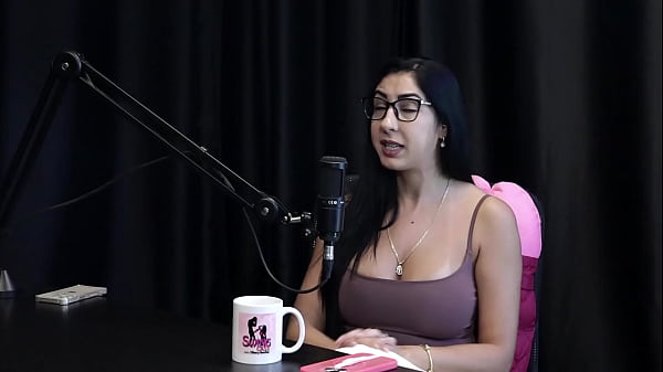 Sua live vazou no xvideos era desvalorizada no casamento deu dicas para quem quer iniciar e a vida pessoal fica reprimida renatinha melo watch sheer red