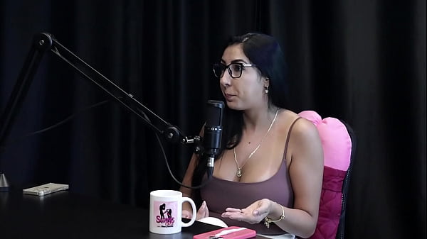 Sua live vazou no xvideos era desvalorizada no casamento deu dicas para quem quer iniciar e a vida pessoal fica reprimida renatinha melo watch sheer red 