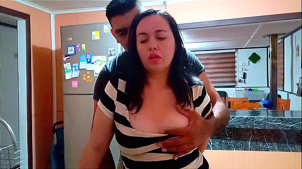 Play MP4 - My stepson's friend came over to fuck me while I was washing dishes&period;