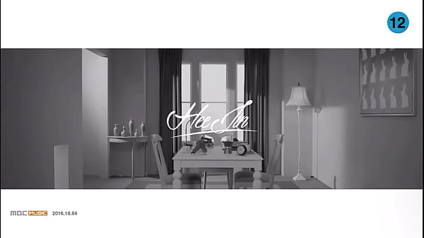 Nonton Heejin - Vivid Boycotted thumbnail