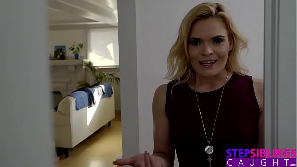 StepSiblingsCaught - Horny Lil Begs To Be Fingered S7:E3
