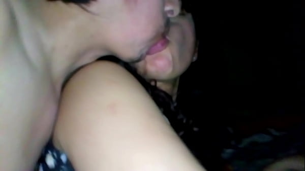 Play MP4 - Me culeo a mi prima en su cumplea&ntilde;os&comma; le doy una buena montada&period;