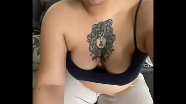 Tu aimes me voir fumer abonnes toi r&eacute;serves un show ou une demande de