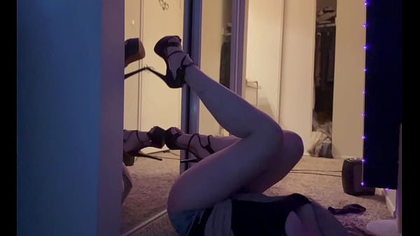 European stepmom artemisia love showing her long legs in high heels