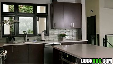 Nonton Cuck Hubby Jerks Of While Spying On Hotwife & Bbc thumbnail