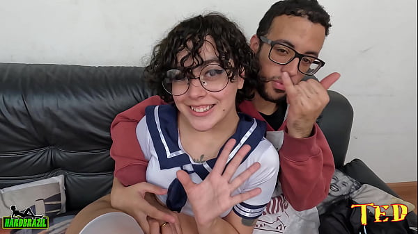 Play MP4 - Casal de novinhos se prepara para sua primeira vez - Ariane Kimiko - Sr Kimiko