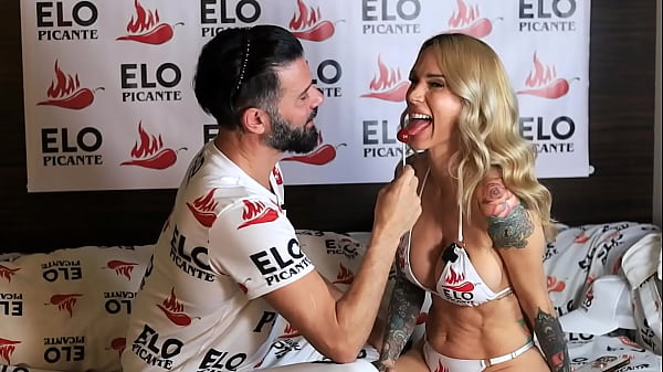 Sarah Jessie en la previaal cuarto picante