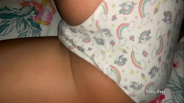 Play MP4 - Fucked hot stepsister while she is relaxing&period; She didn't up when I cum on her pussy