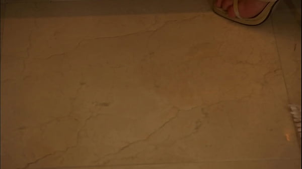 Layla Jade Penetrates Monica Mayhem With A Vibrator thumbnail