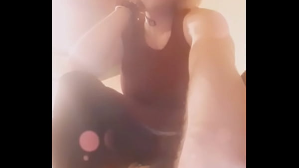 Nonton Andrea Singing thumbnail