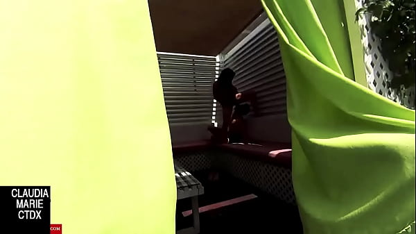 Mi prima follando Pareja atrapada recibiendo_sexo oral en unaesquina