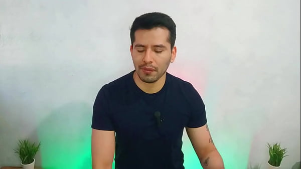 El lavacoches joven y el camionero de la central se penetran y maman sus vergotas como buenos amigos 