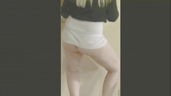 Nonton Une Gros Blonde A Gros Cul thumbnail