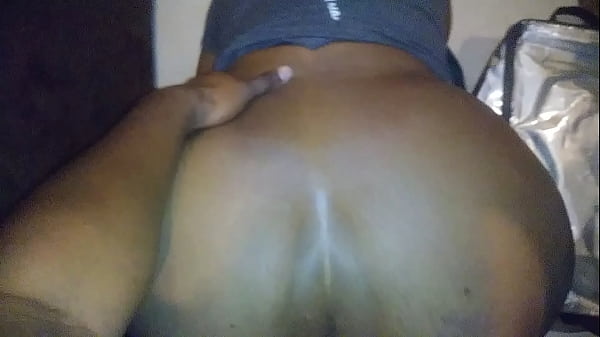 Fat ass but throwing it texas ass she throwing that ass