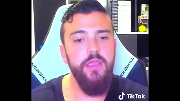 Mi amigo es demasiado homo en mas noches con los amigos 