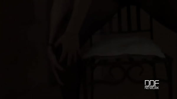 Nonton A Honey Of A Girl! thumbnail