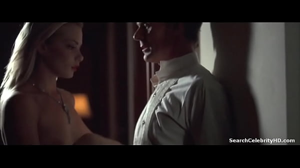 Jaime Pressly in_Poison Ivy 1997