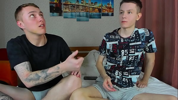 Cocky Skinny Twink Loves Worship From Pathetics 