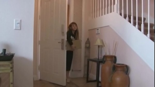 she_loves her own stepbrother