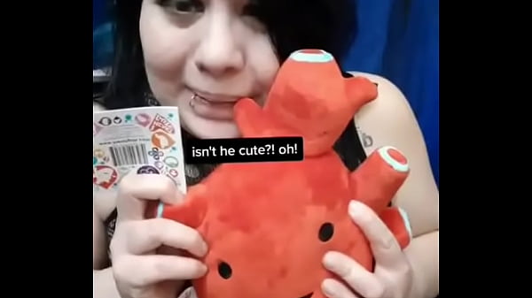 Full video! Follow me on the clock app, sometimes i post funny things & my pets being silly/cute? 