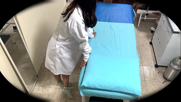 Espiando doctora nataly del hospital general de colombia