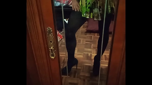 Sissy Pretty Legs thumbnail