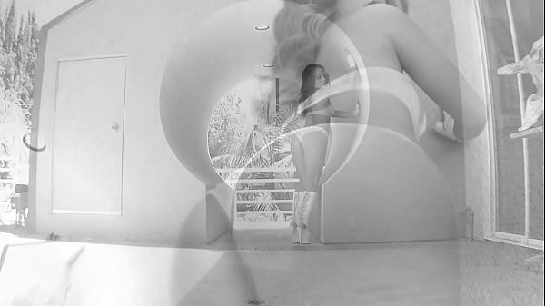 Nonton She Gets Her Great Tits Felt Up By The Sultan Before He Strips Her Down And Fucks Her Till... thumbnail