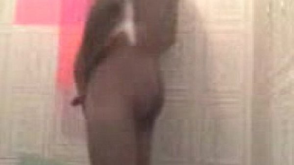 Ba&ntilde;andome para una amiga 2 