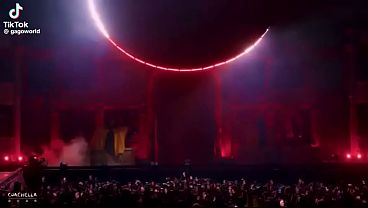 Nonton Lady Gaga Week 2 Lady Gaga Se Apresenta No C thumbnail