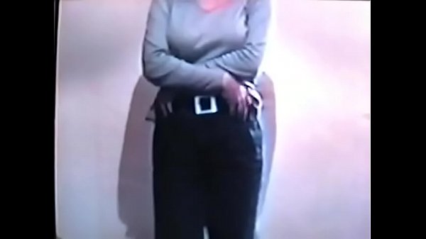 Nonton Lizzie Gets Her Tits Out thumbnail