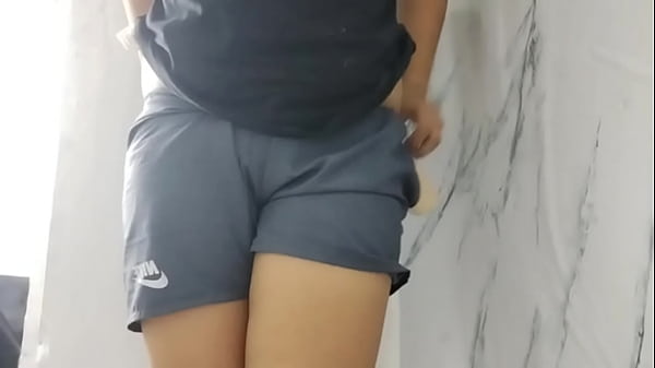 Play MP4 - Shaving and trimming my pussy