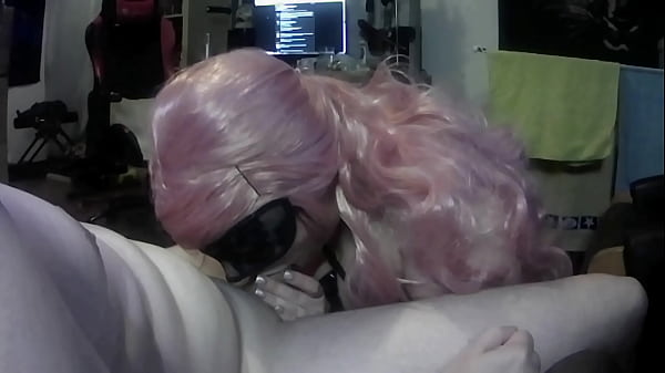 Play MP4 - Dream loves to gives deepthroat blowjob to her stepdaddy